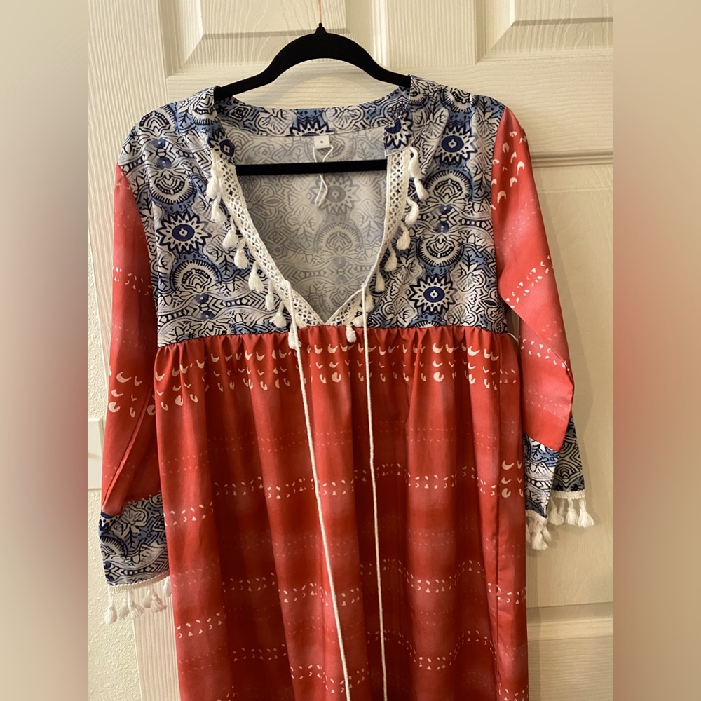 Cute dress. Never worn.